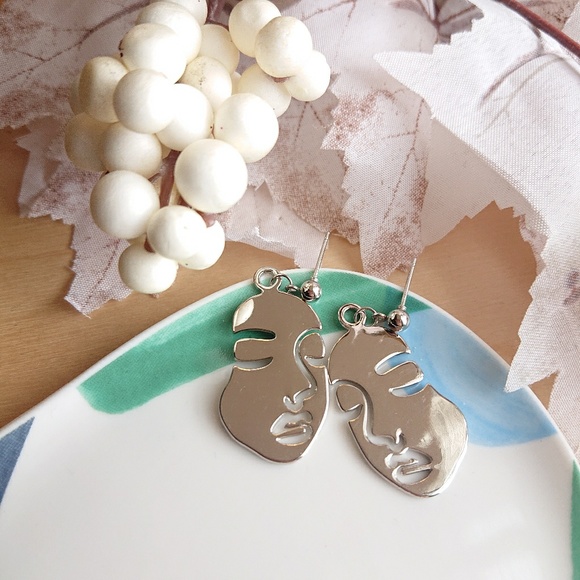 Available in other listings - Picture 4 of 4